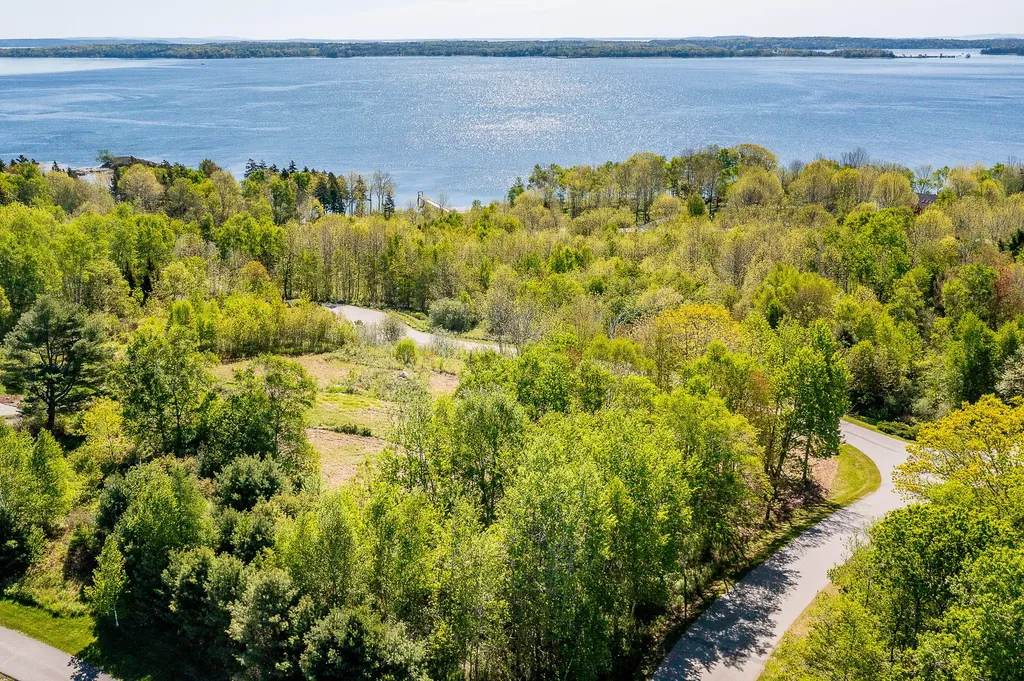 7 Highfields Lane Northport ME 04849