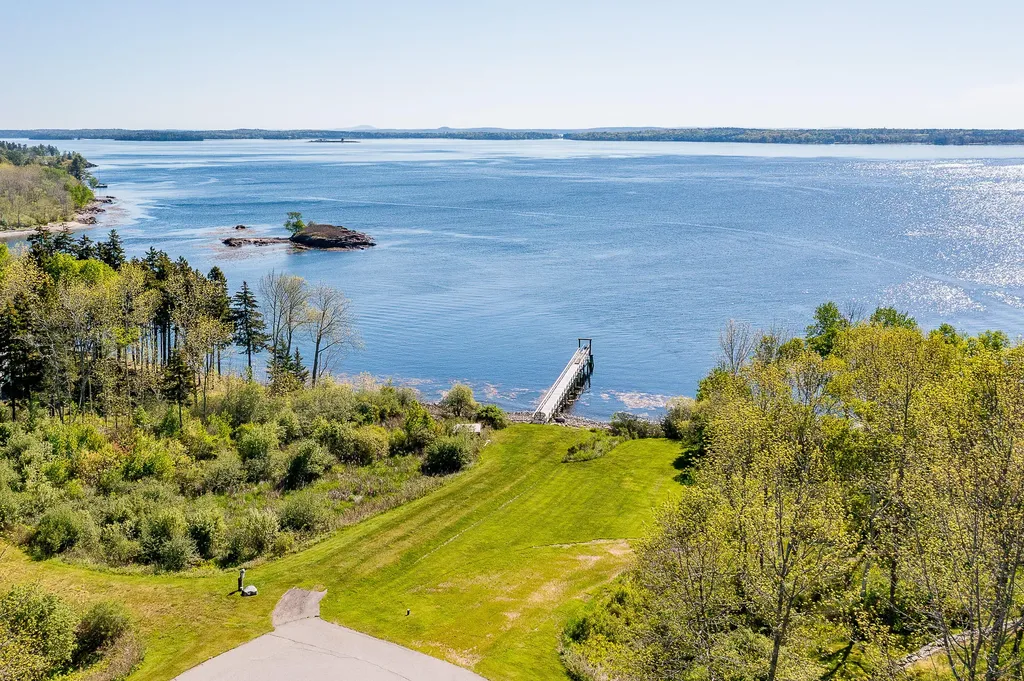 7 Highfields Lane Northport ME 04849