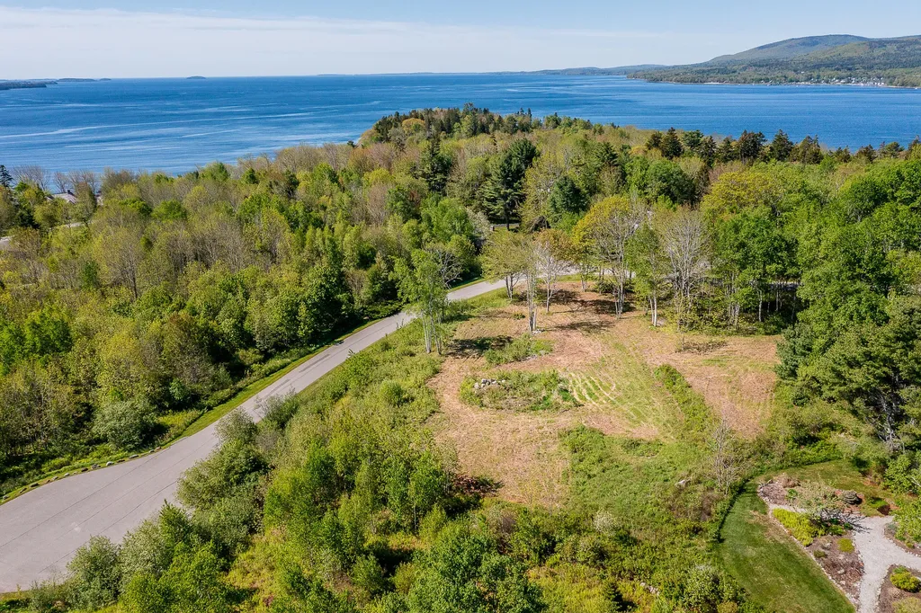 7 Highfields Lane Northport ME 04849