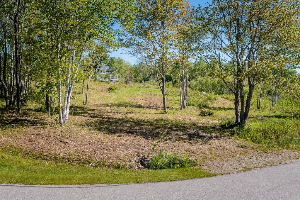7 Highfields Lane Northport ME 04849