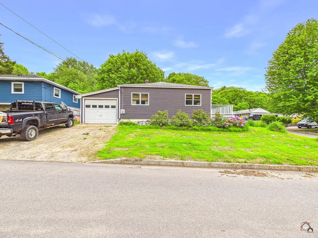 38 Mary Carroll Street Auburn ME 04210