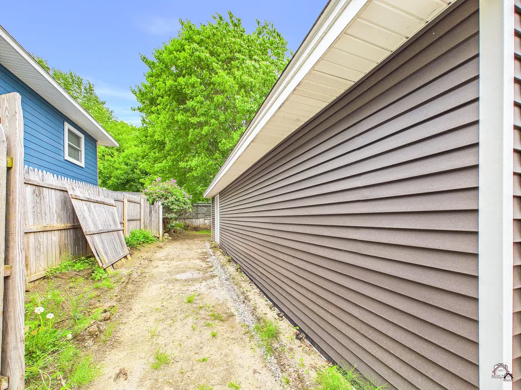 38 Mary Carroll Street Auburn ME 04210