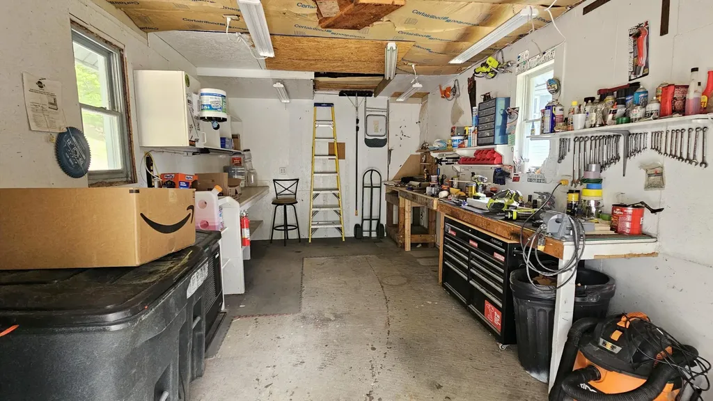 77 Maple Street Farmingdale ME 04344