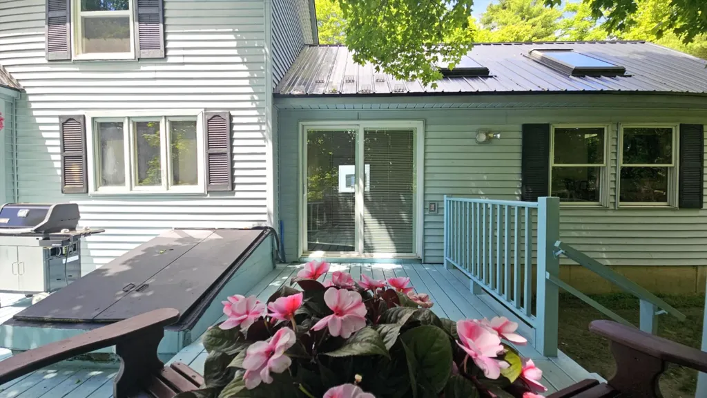 77 Maple Street Farmingdale ME 04344