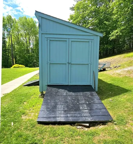 77 Maple Street Farmingdale ME 04344