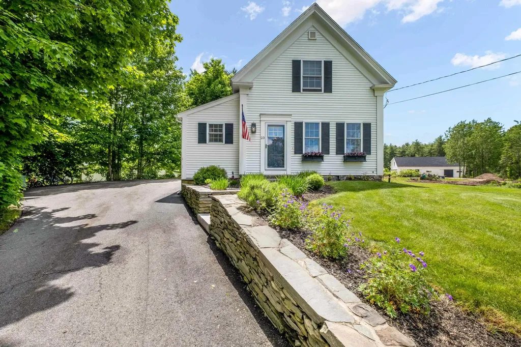 23 Adams Drive Kittery ME 03904
