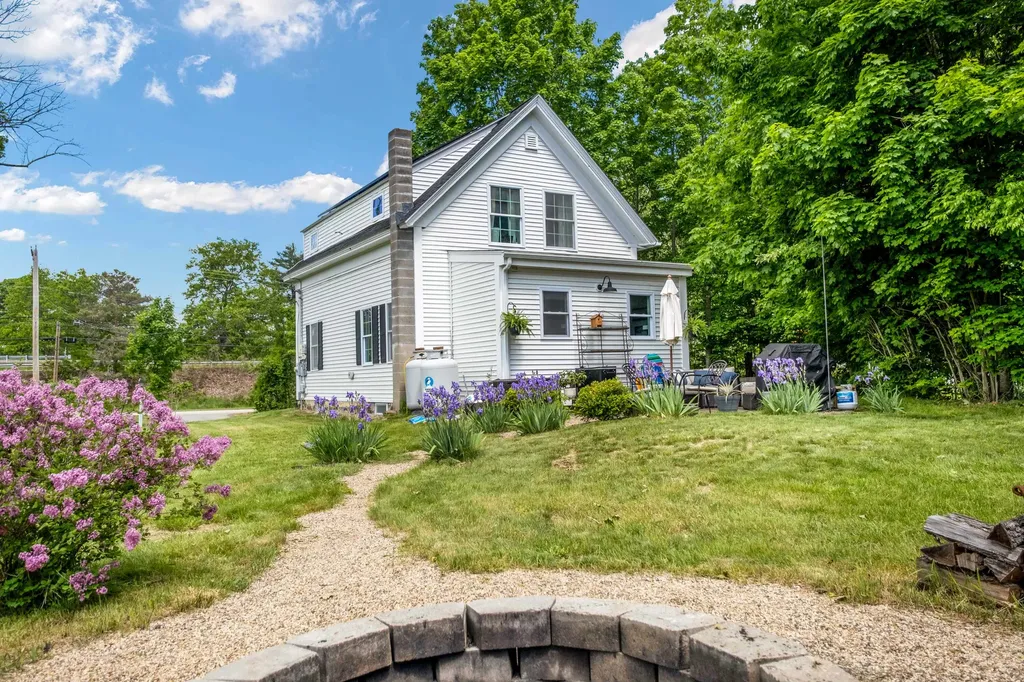 23 Adams Drive Kittery ME 03904