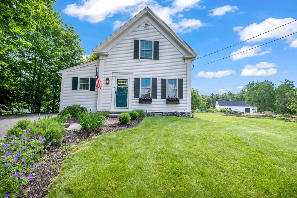 23 Adams Drive Kittery ME 03904
