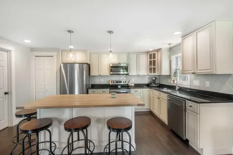 23 Adams Drive Kittery ME 03904