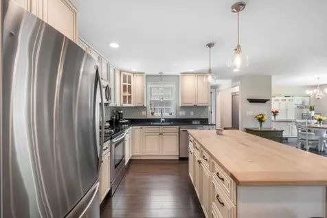 23 Adams Drive Kittery ME 03904