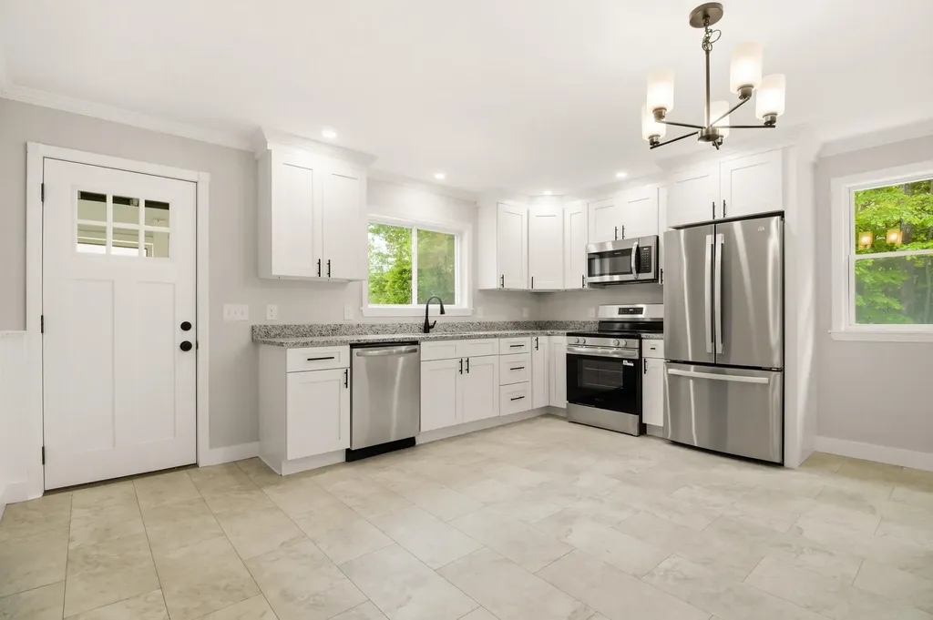 27 Rockhill Avenue Auburn ME 04210