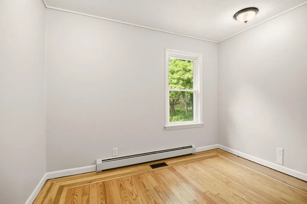 27 Rockhill Avenue Auburn ME 04210