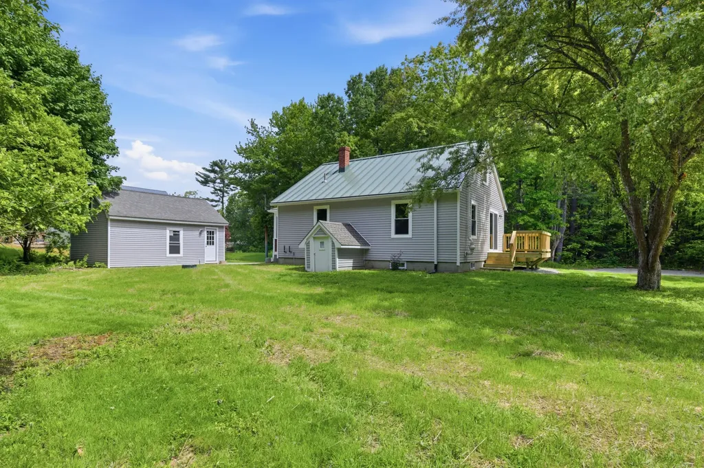 27 Rockhill Avenue Auburn ME 04210