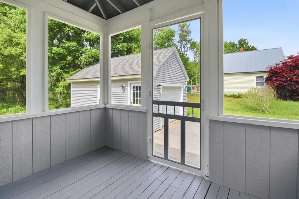 27 Rockhill Avenue Auburn ME 04210