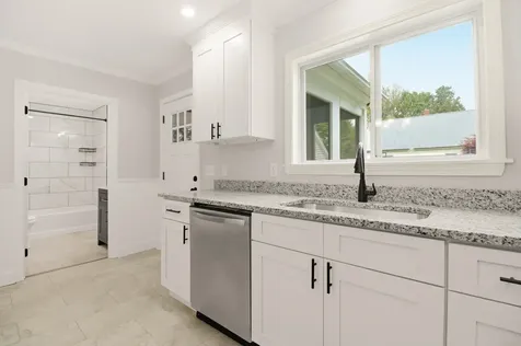 27 Rockhill Avenue Auburn ME 04210
