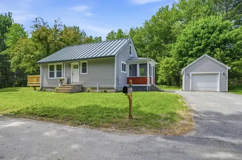 27 Rockhill Avenue Auburn ME 04210