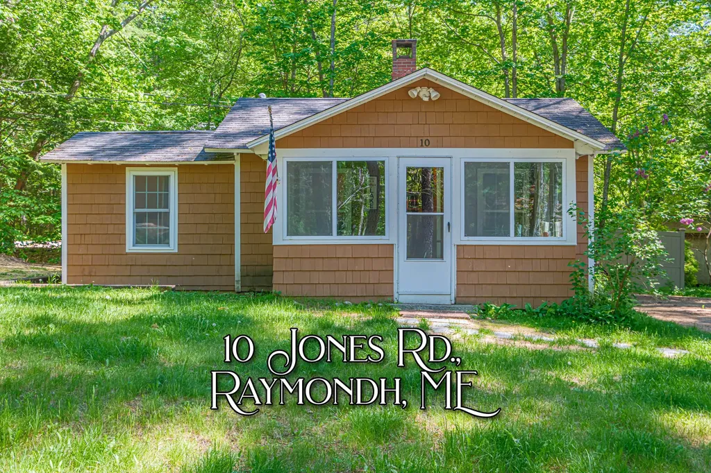 10 Jones Road Raymond ME 04071