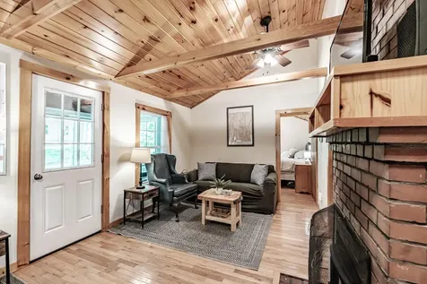 10 Jones Road Raymond ME 04071