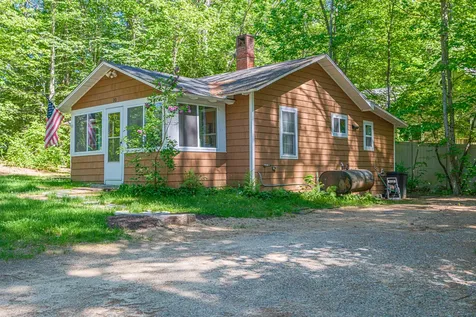 10 Jones Road Raymond ME 04071