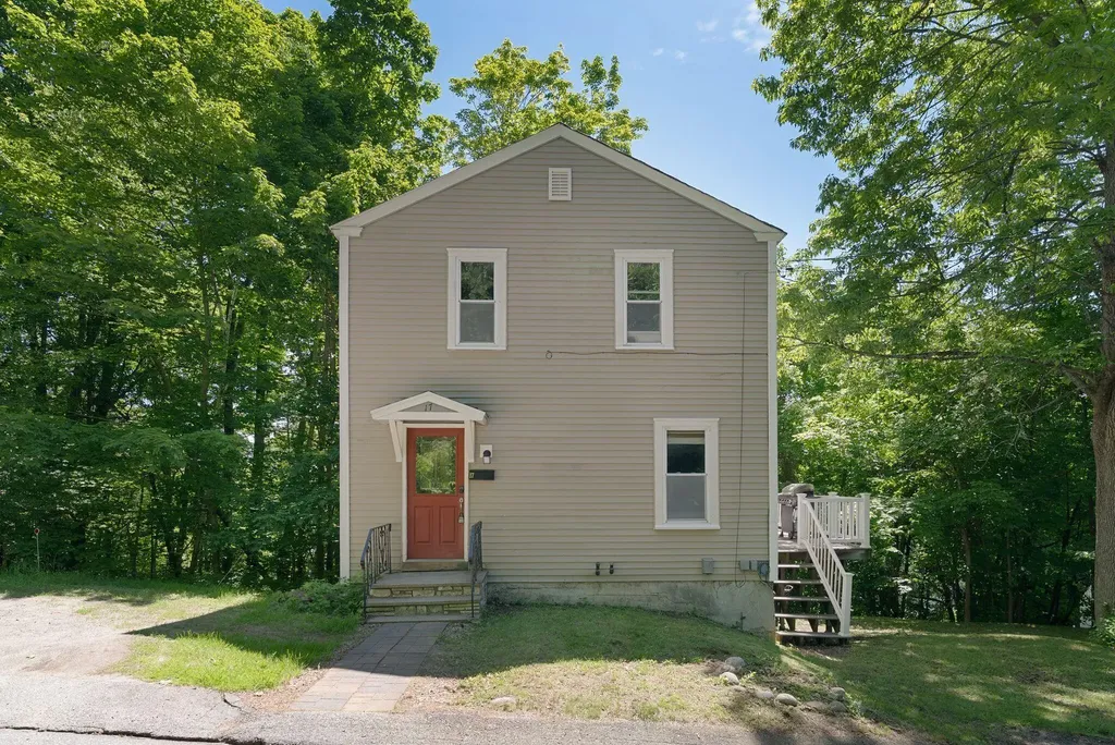 17 High Street Augusta ME 04330