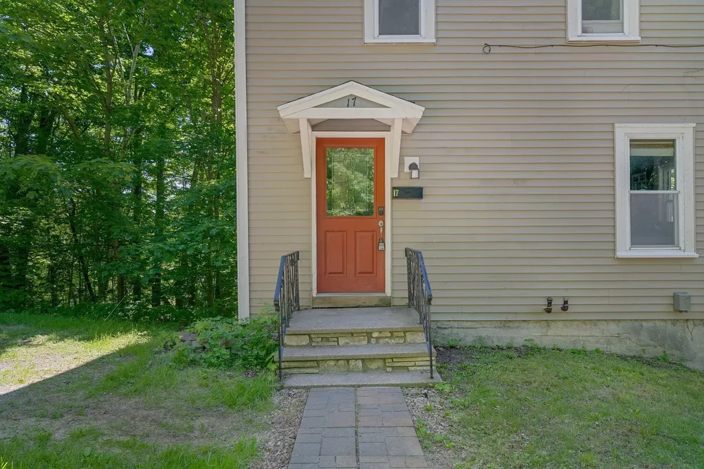 17 High Street Augusta ME 04330