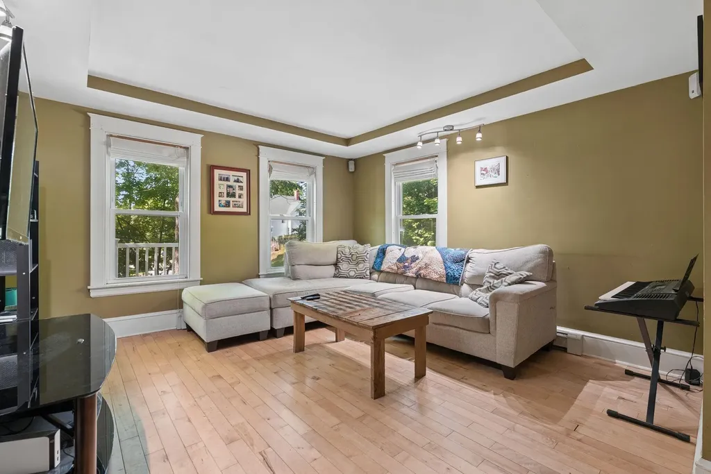 17 High Street Augusta ME 04330