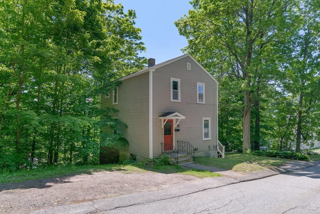 17 High Street Augusta ME 04330