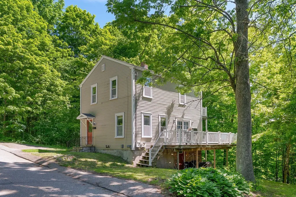 17 High Street Augusta ME 04330