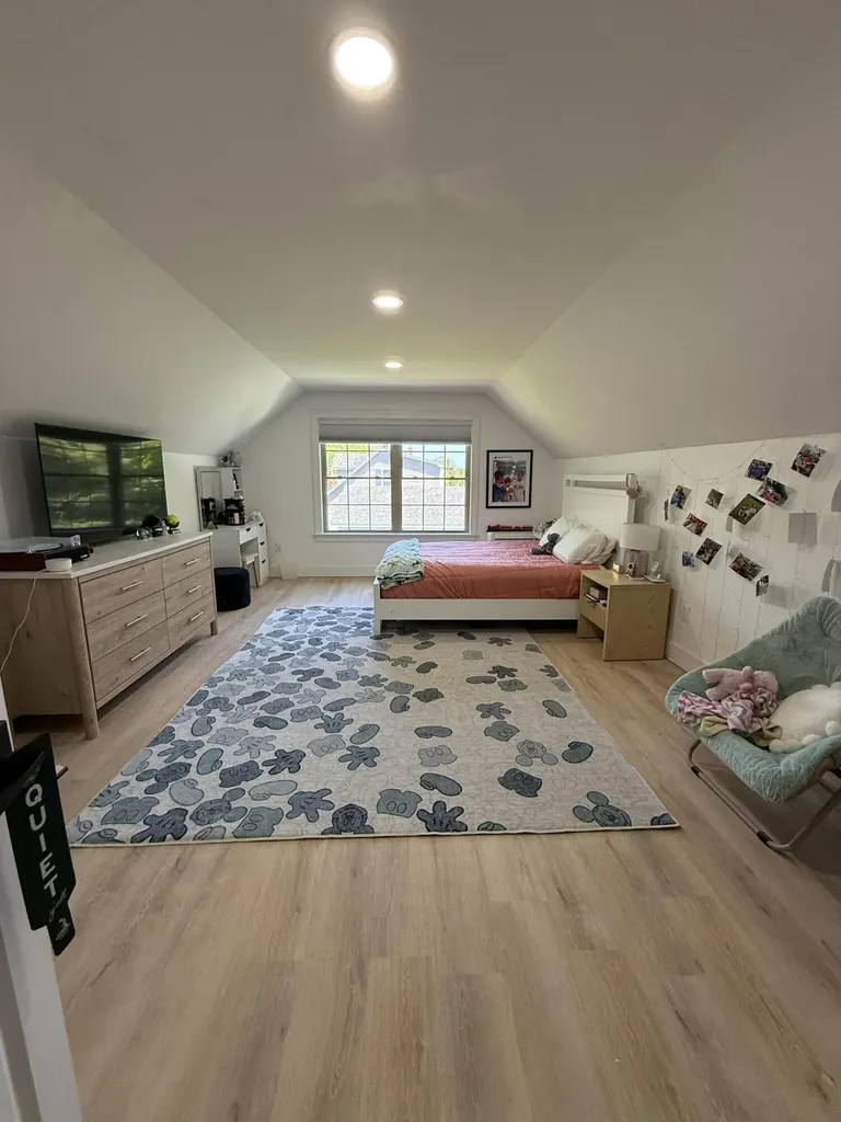 25 Constitution Avenue Hampden ME 04444