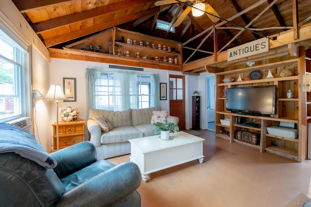 24 Brave Lane Limington ME 04049