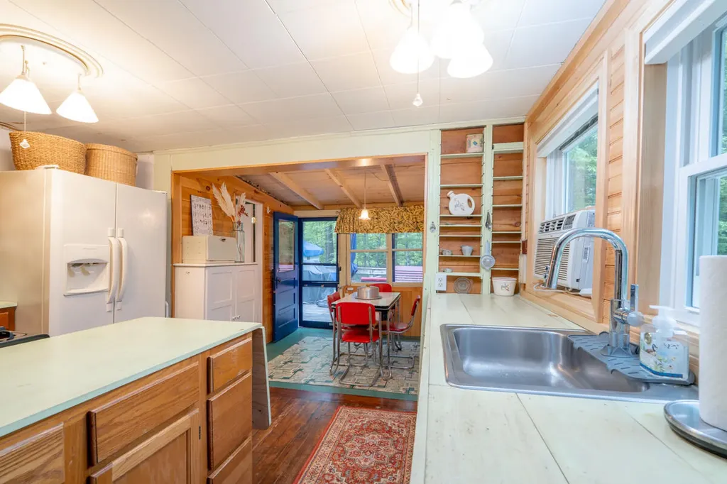 24 Brave Lane Limington ME 04049