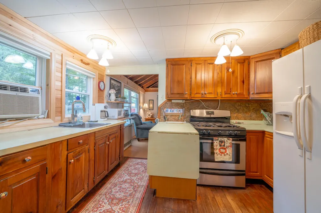 24 Brave Lane Limington ME 04049