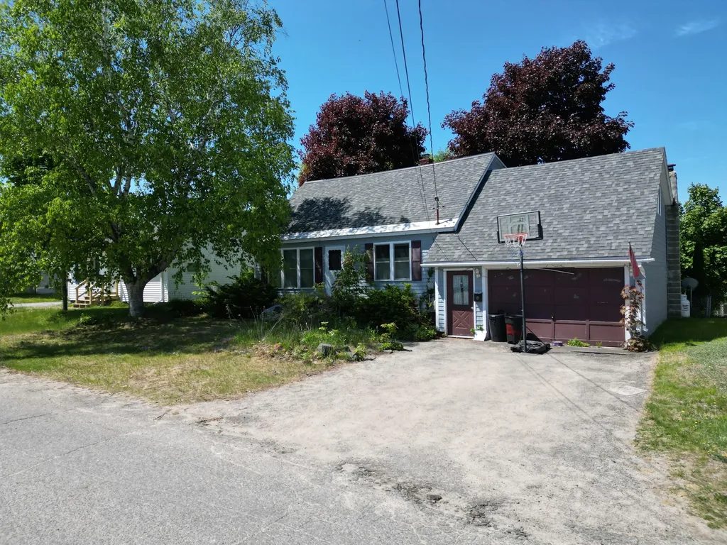 42 Waldo Street Millinocket ME 04462