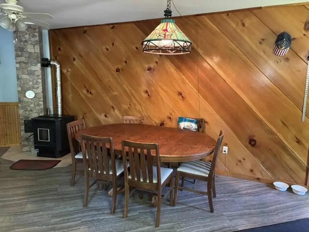 928 Main Street Wayne ME 04284
