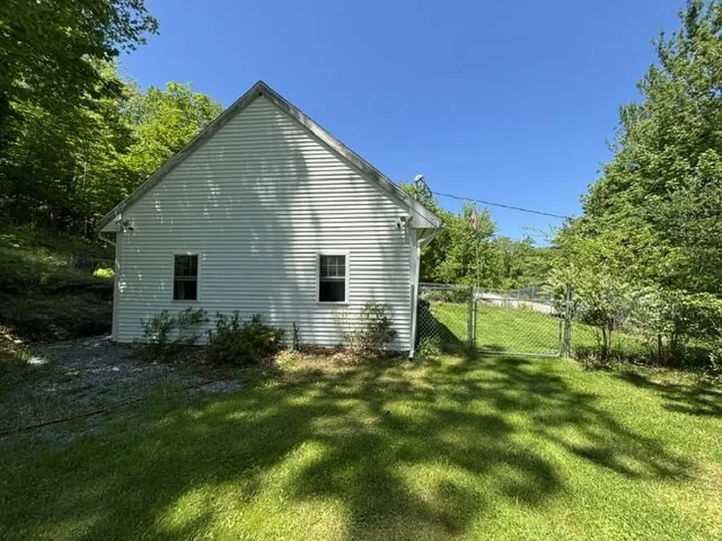 928 Main Street Wayne ME 04284
