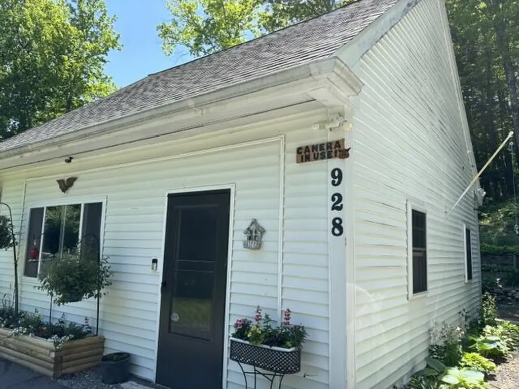 928 Main Street Wayne ME 04284
