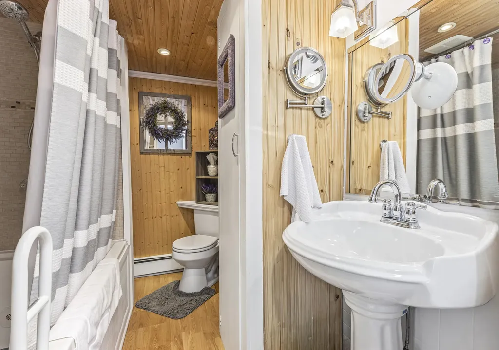 68 Central Park Avenue Old Orchard Beach ME 04064