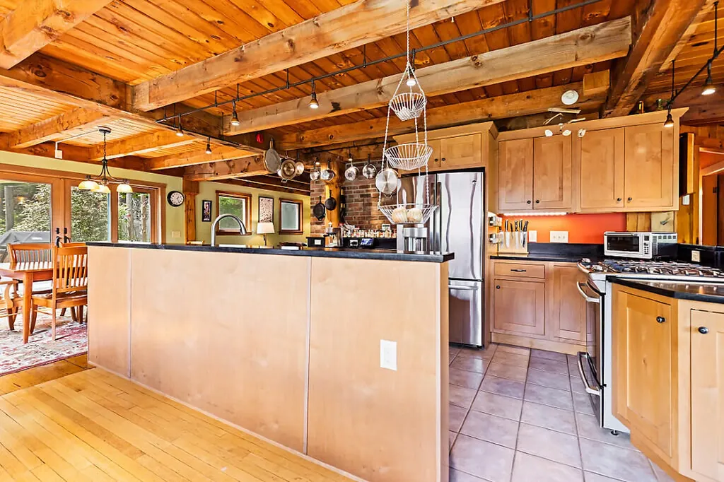 12 Perkins Lane Hallowell ME 04347