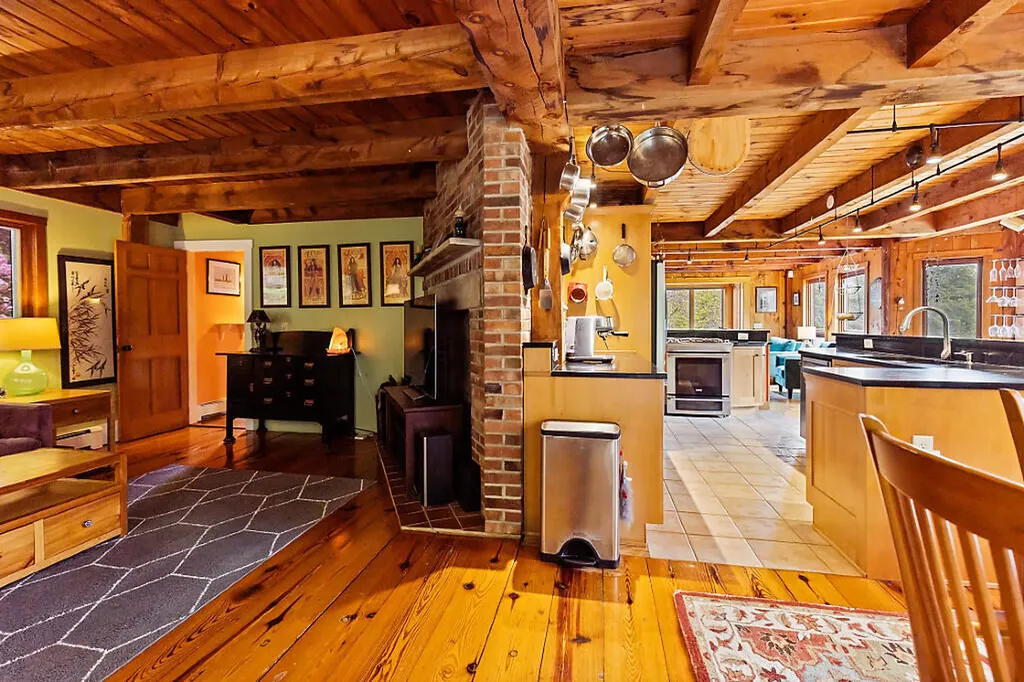12 Perkins Lane Hallowell ME 04347