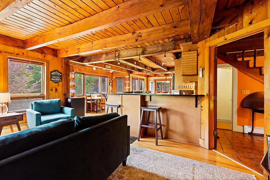 12 Perkins Lane Hallowell ME 04347
