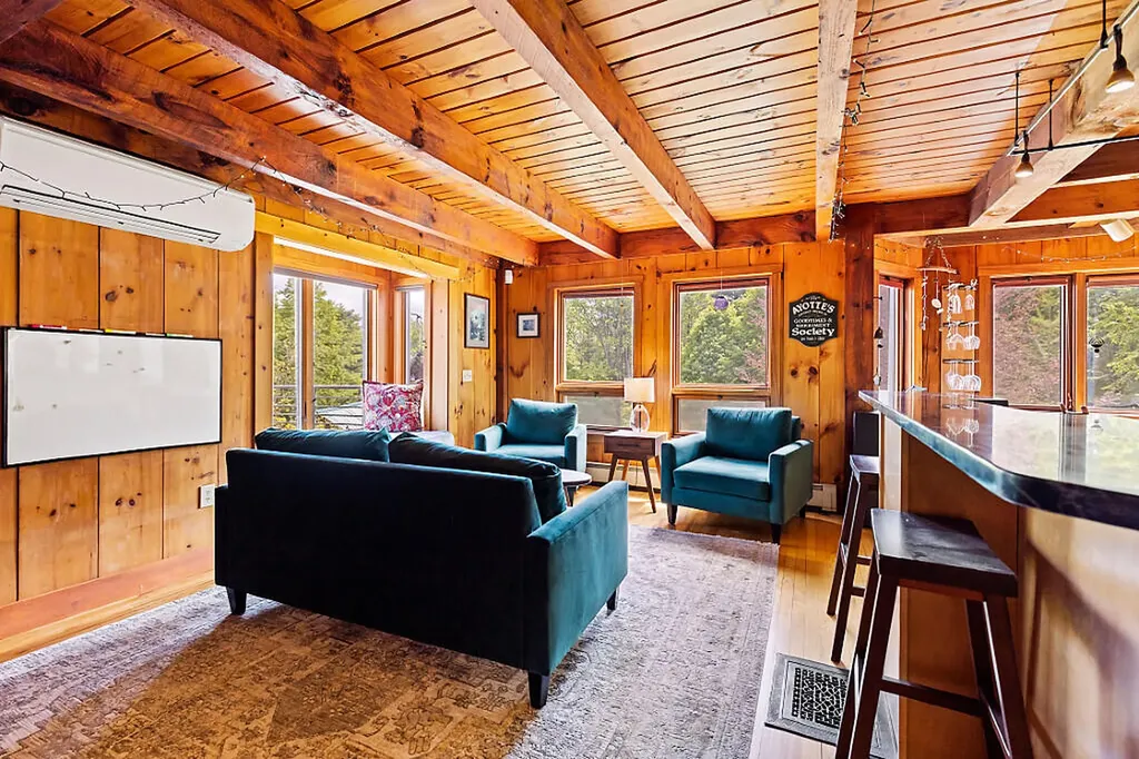 12 Perkins Lane Hallowell ME 04347