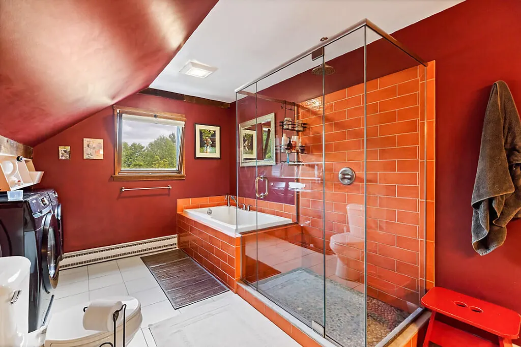 12 Perkins Lane Hallowell ME 04347