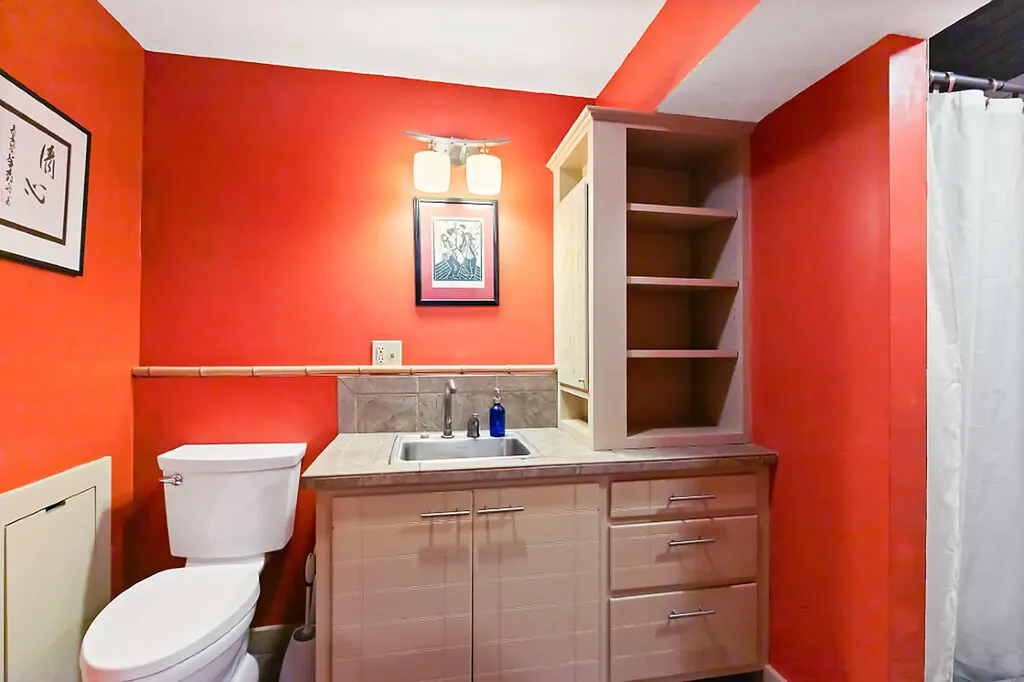 12 Perkins Lane Hallowell ME 04347