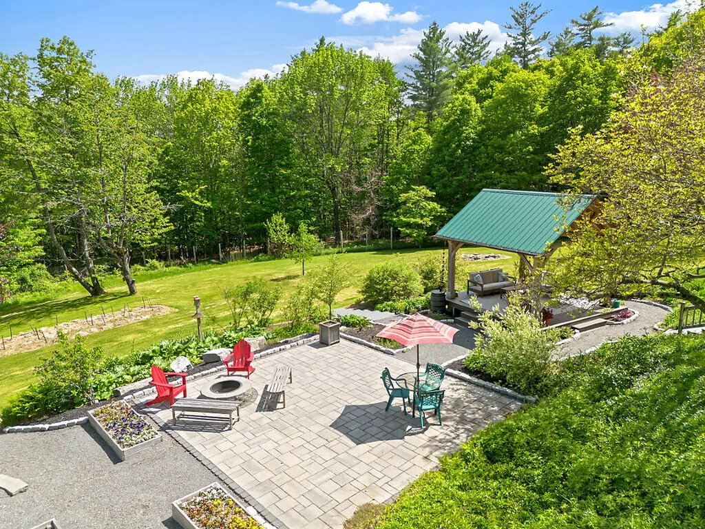 12 Perkins Lane Hallowell ME 04347