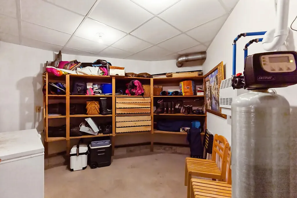 12 Perkins Lane Hallowell ME 04347