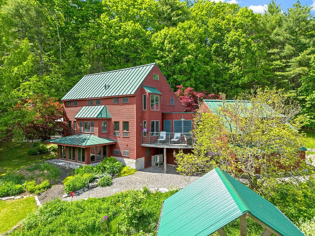 12 Perkins Lane Hallowell ME 04347