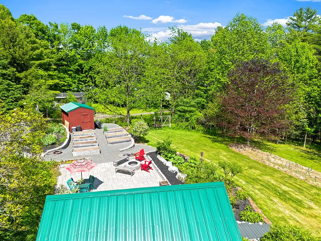 12 Perkins Lane Hallowell ME 04347