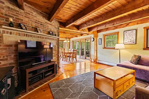 12 Perkins Lane Hallowell ME 04347