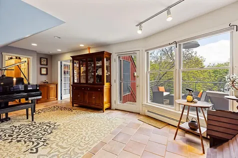 12 Perkins Lane Hallowell ME 04347