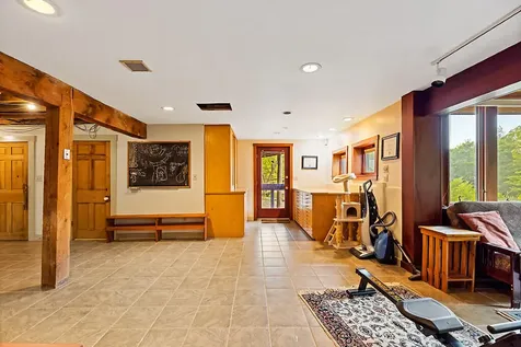 12 Perkins Lane Hallowell ME 04347